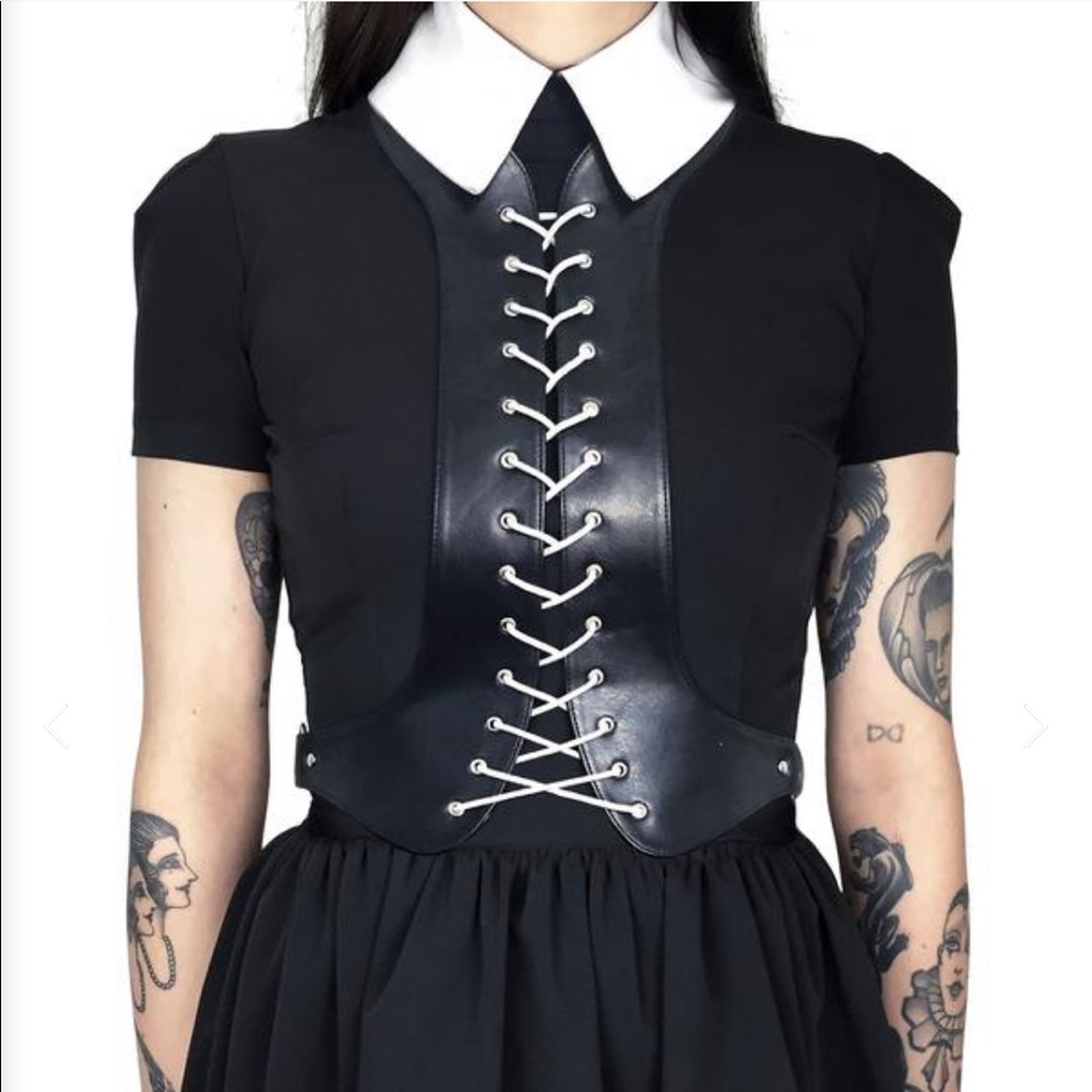 Deandri Front Lace Harness